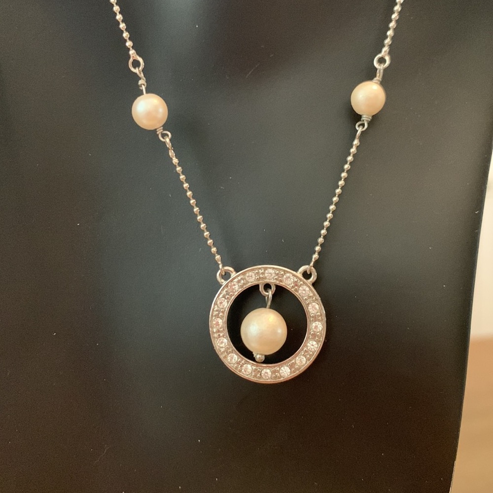 Monet Crystal Circle and Pearl Silver Necklace Choker, 15”-17” with extender GUC